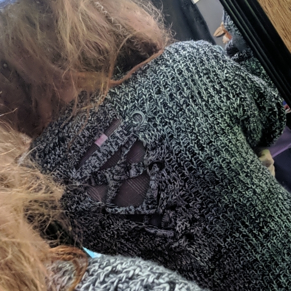 Sweater - Picture 2 of 3